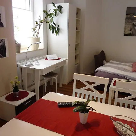 City Apartment Ена Экстерьер фото